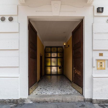 Porta Genova Balcony Apartment Milano Esterno foto